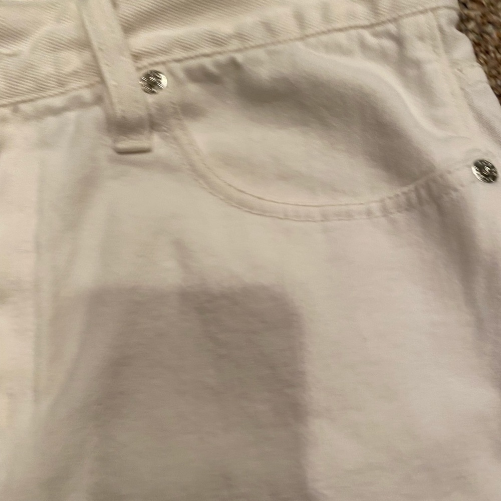 CLOSET CLEAR OUT! 🎉J Crew White Denim fringed skirt. Size 9 - Picture 6 of 6